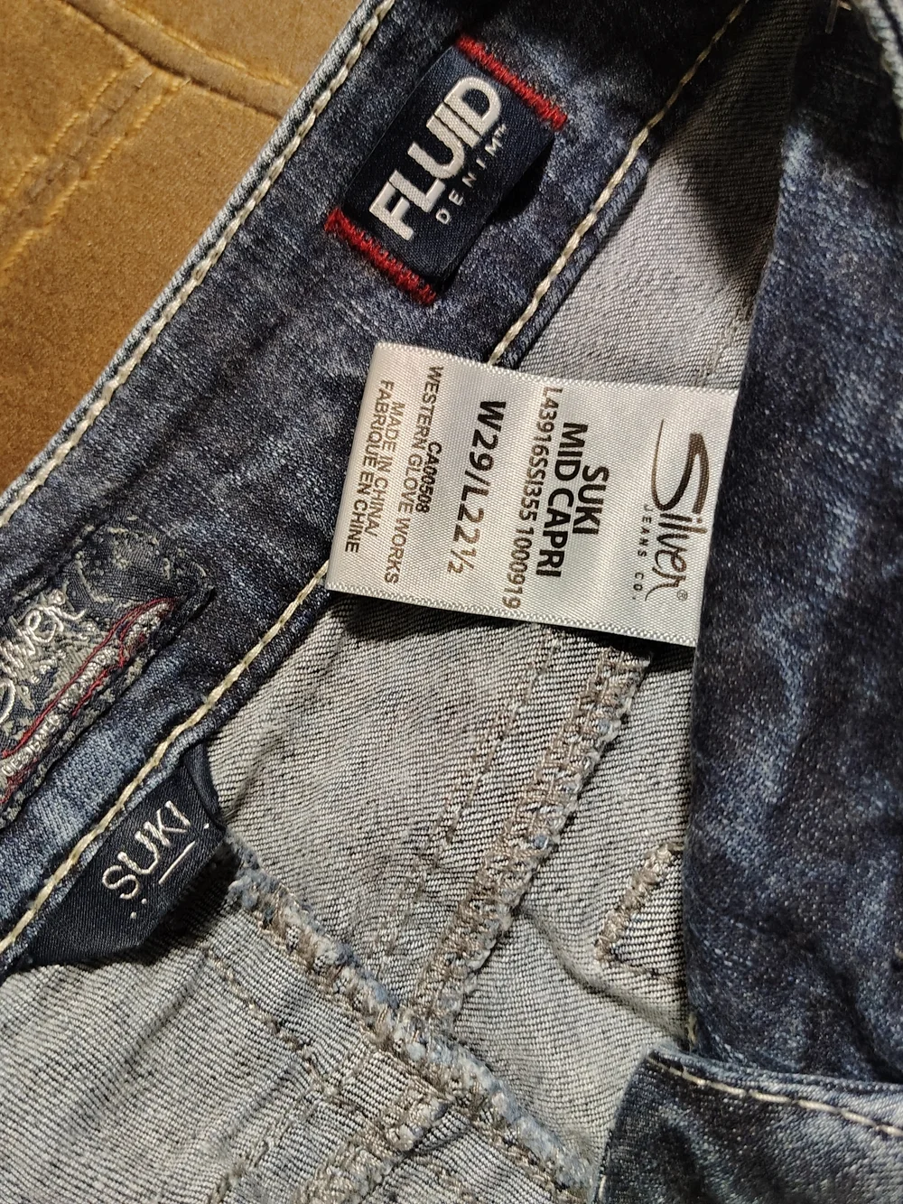Silver and BKE Women's Blue Denim Boot Cut Jeans And 1 Capri. - Picture 9 of 11